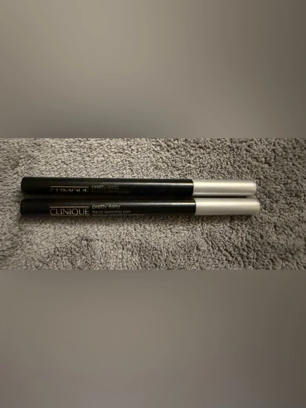 Clinique ‘pretty easy’ liquid eyeliners- black